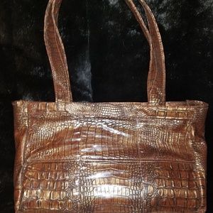 Brown vinyl 8 pocket vinyl purse